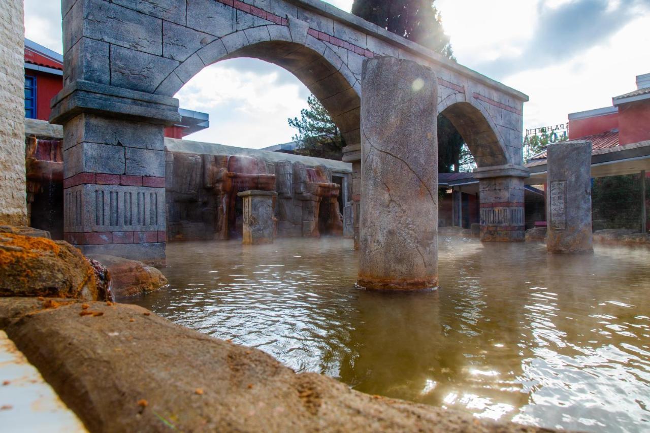 Spa Hotel Colossae Thermal Karahayit  Exterior foto The Roman Bridge