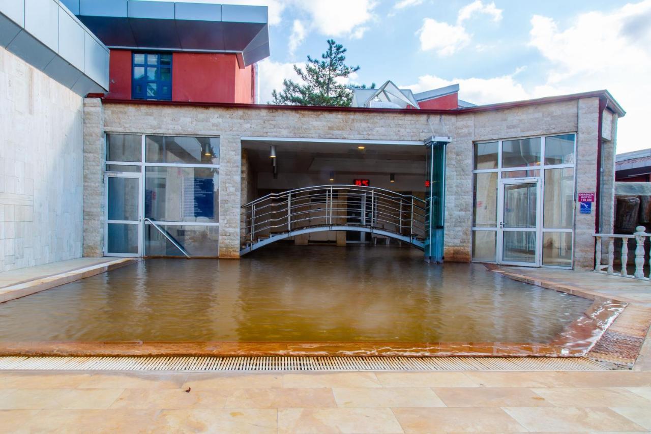 Spa Hotel Colossae Thermal Karahayit  Exterior foto The entrance to the library