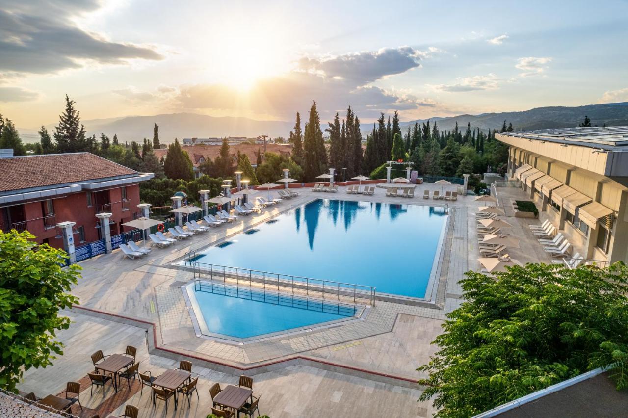 Spa Hotel Colossae Thermal Karahayit  Exterior foto The Dan Hotel