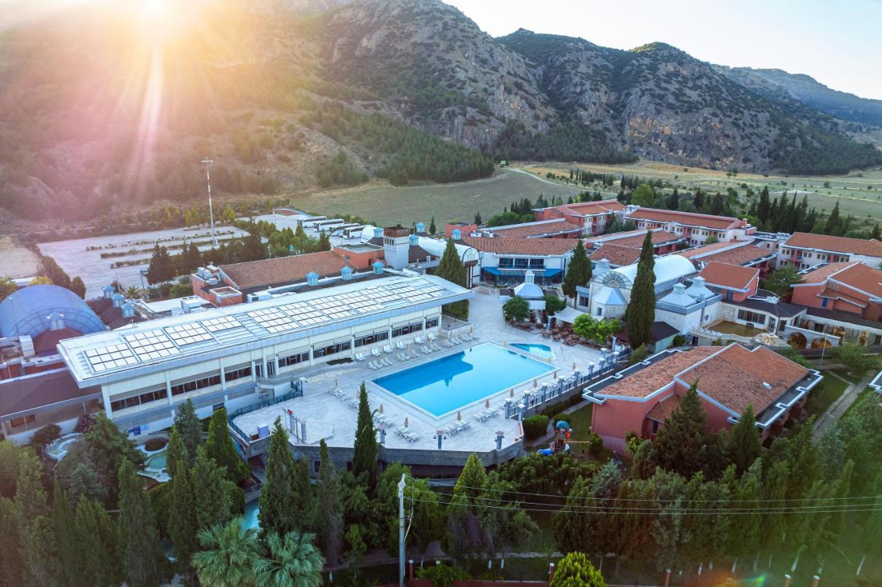 Spa Hotel Colossae Thermal Karahayit  Exterior foto Aerial view of the campus