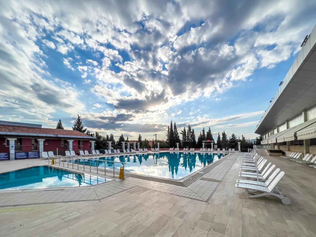Spa Hotel Colossae Thermal Karahayit  Exterior foto The swimming pool at the complex